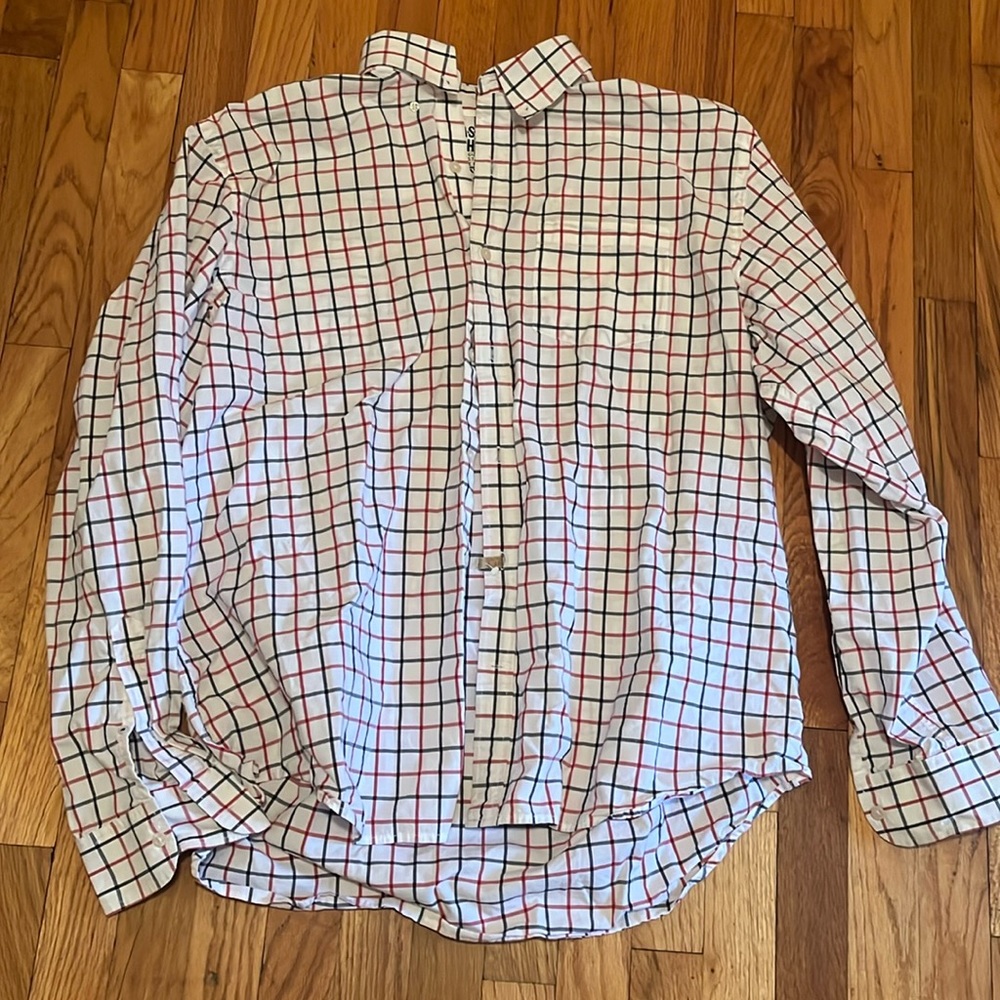 Men’s Old Navy Classic Fit button-up shirt